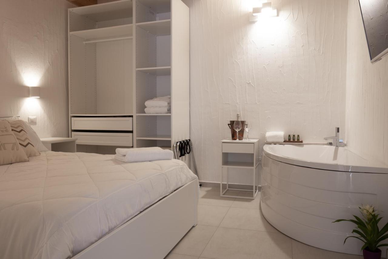 Guest House Sciola - Ts Rooms B&B San Sperate ภายนอก รูปภาพ
