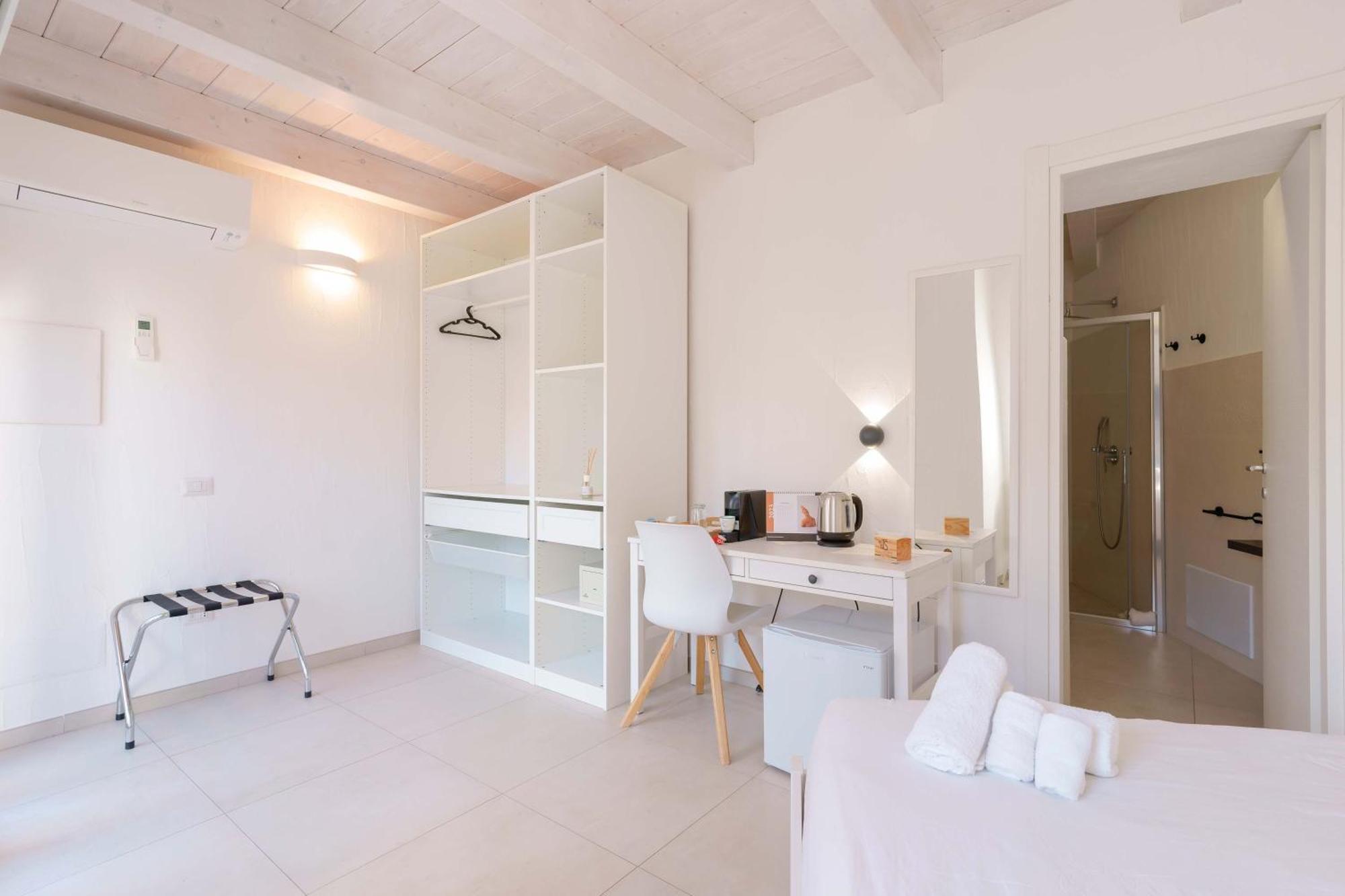Guest House Sciola - Ts Rooms B&B San Sperate ภายนอก รูปภาพ